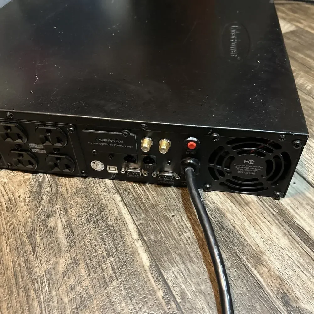 CYBERPOWER OR2200LCDRT2U SMART 2000VA 16.7A 1320W LCD RACK TOWER UPS W (READ)